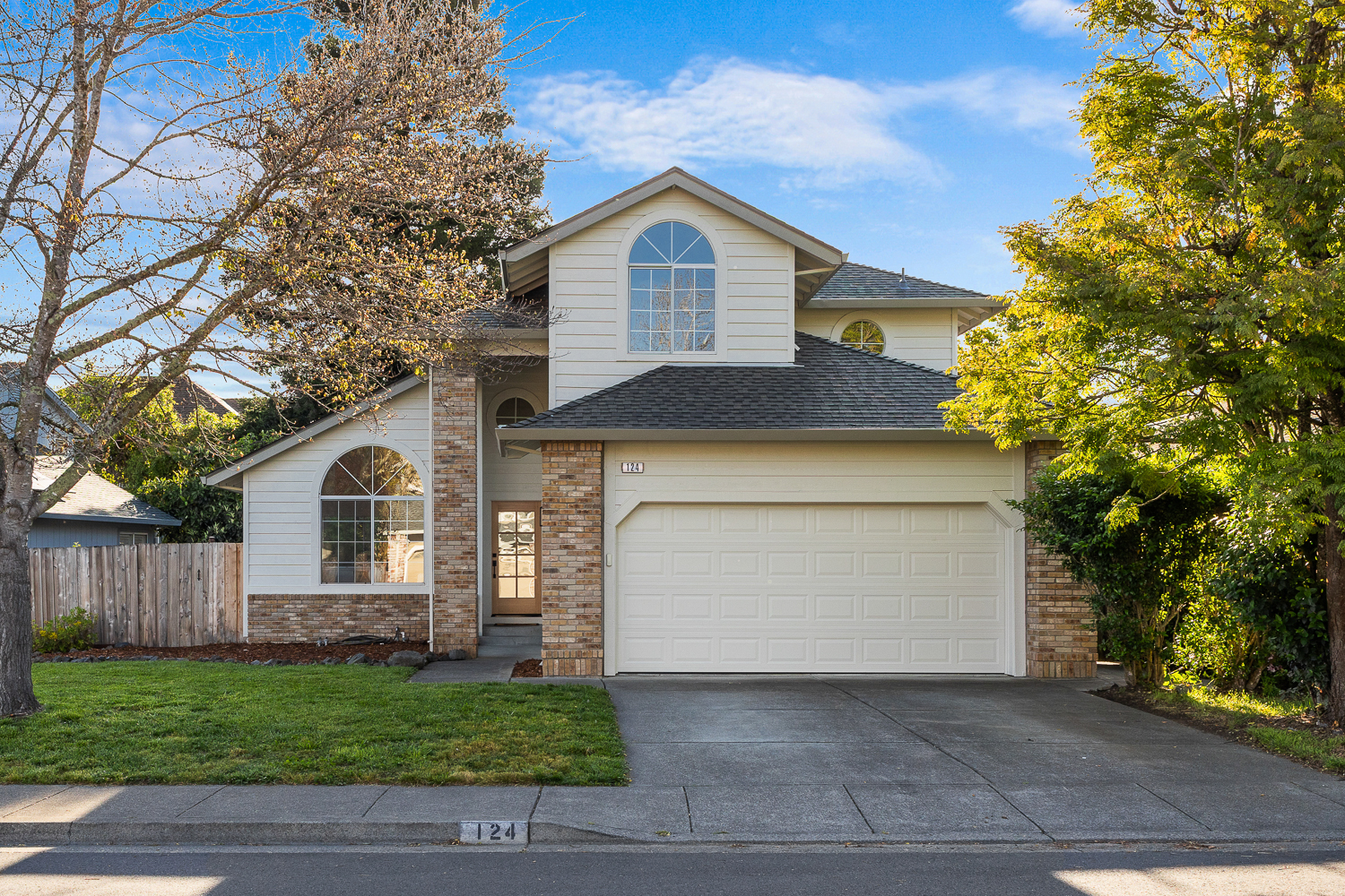 124 Macklin Dr, Cotati